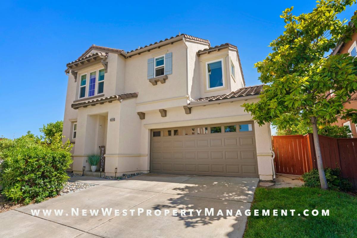 House for rent at 6379 Oleander Way, San Diego, CA 92130