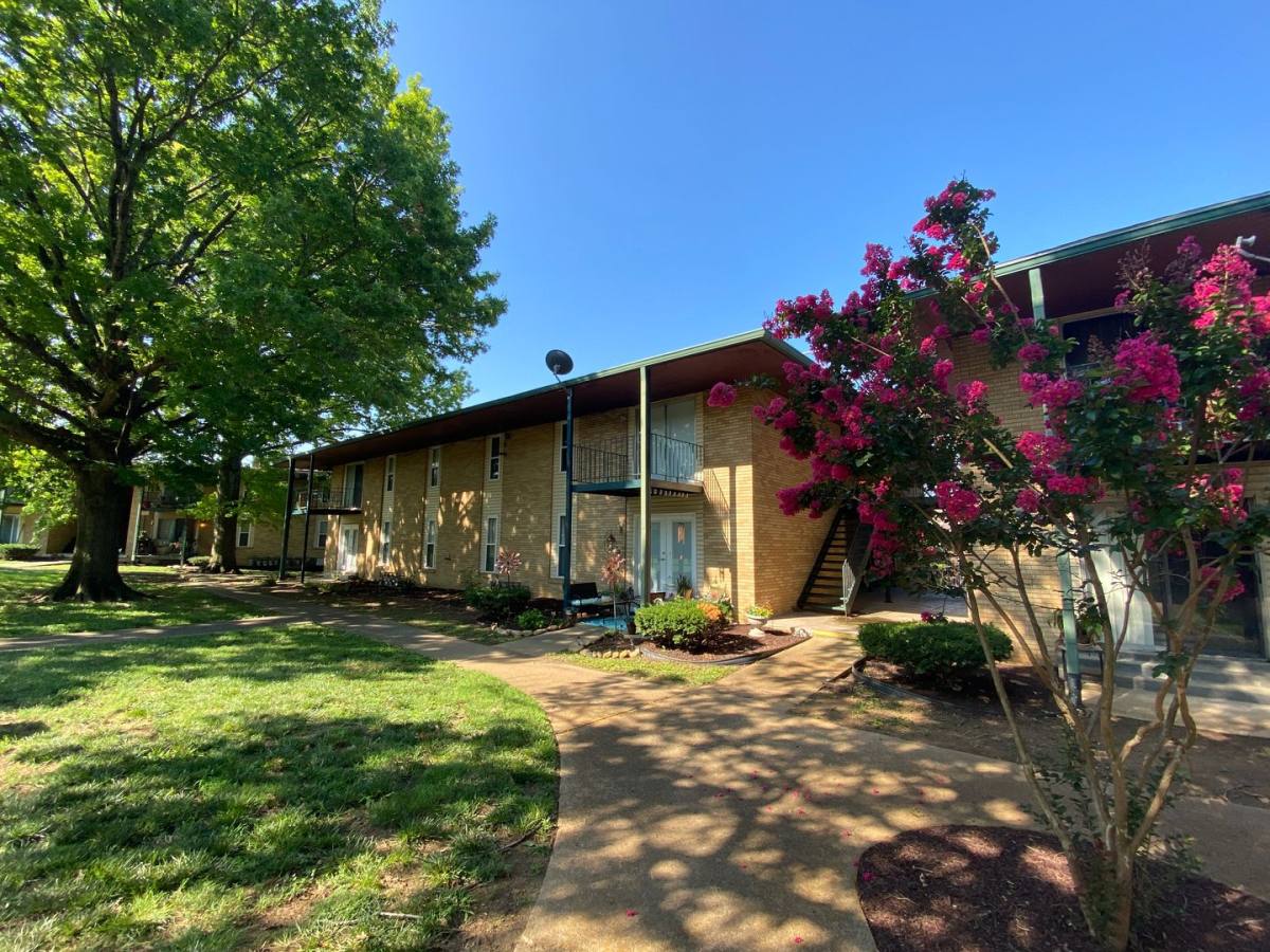 Condo for rent at 555 N Dupont Ave, Madison, TN 37115