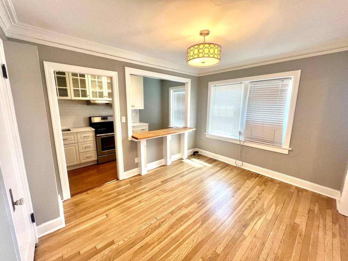 Apartment for rent at 127-129 E 46TH, 131-133 1019 W, Kansas City, MO 64112