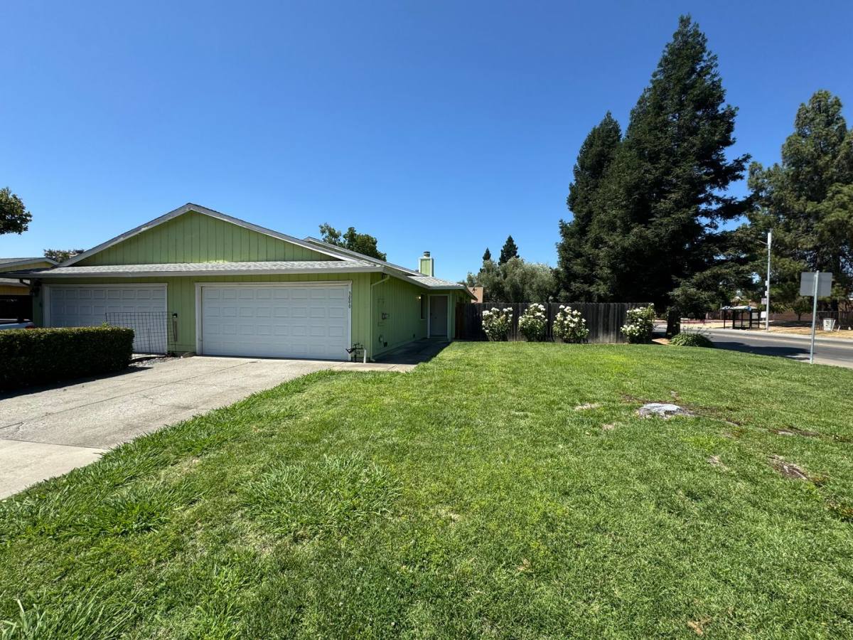 House for rent at 3000 53rd St, Sacramento, CA 95820