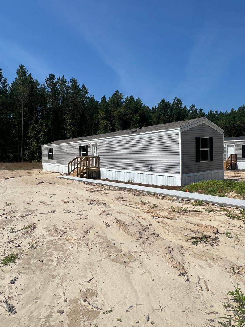 House for rent at 1000 Evergreen Dr, Galivants Ferry, SC 29544
