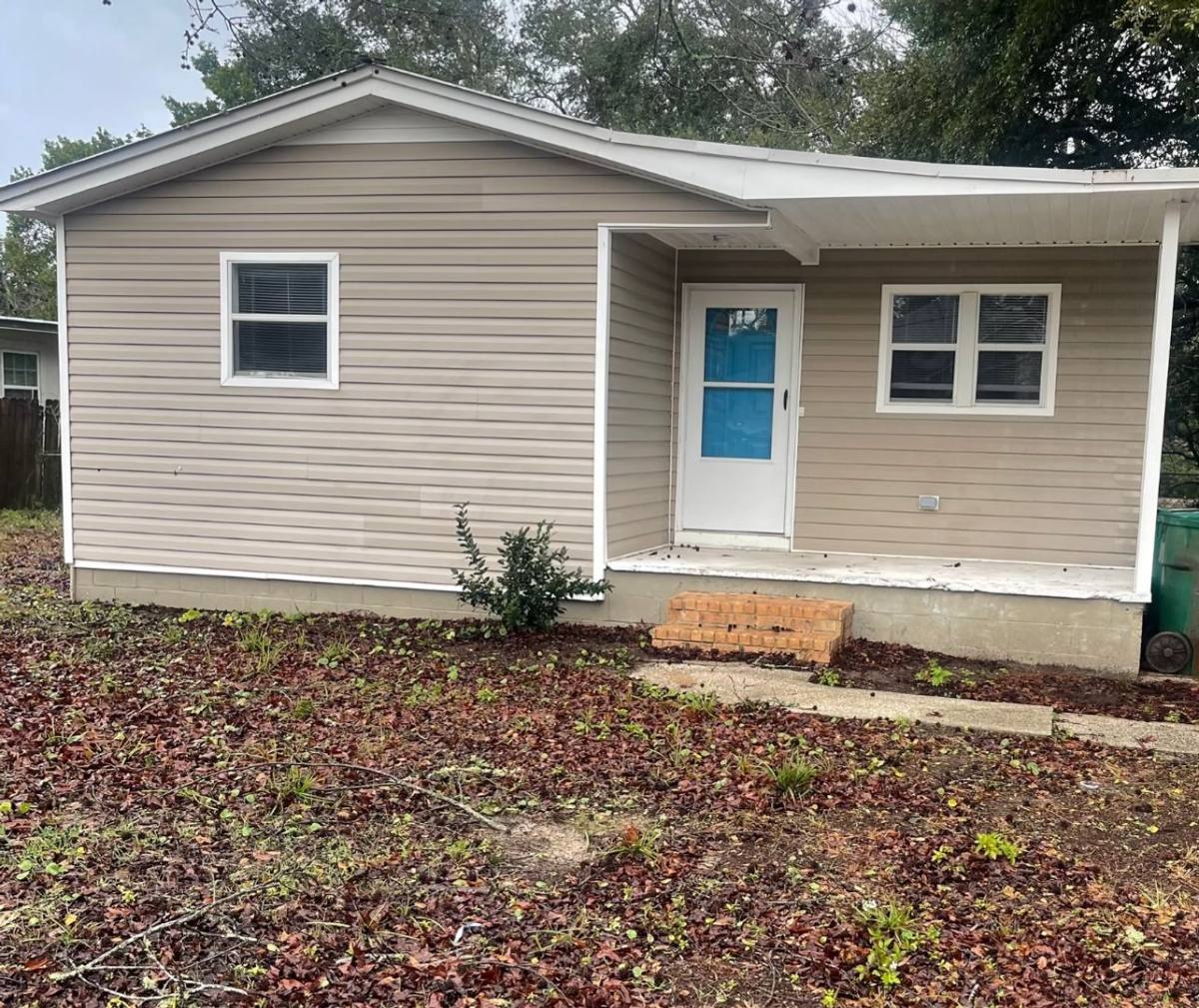 House for rent at 419 Little John Rd, Mary Esther, FL 32569