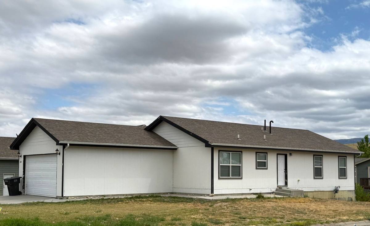 House for rent at 2611 Lynn Lane, Casper, WY 82609