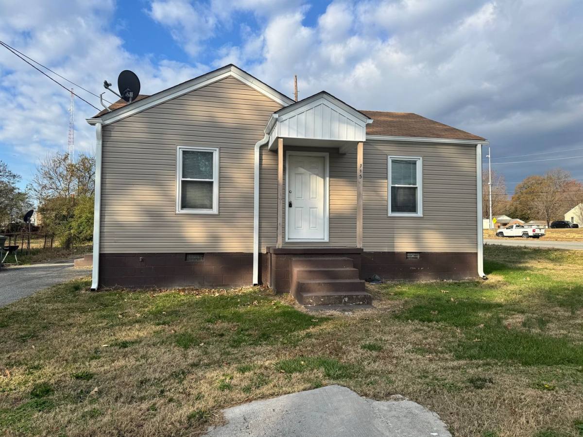 House for rent at 715 McPherson St, Greensboro, NC 27405