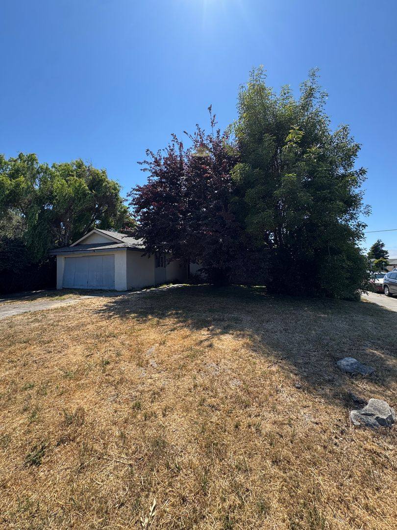 House for rent at 501 S Q St, Lompoc, CA 93436