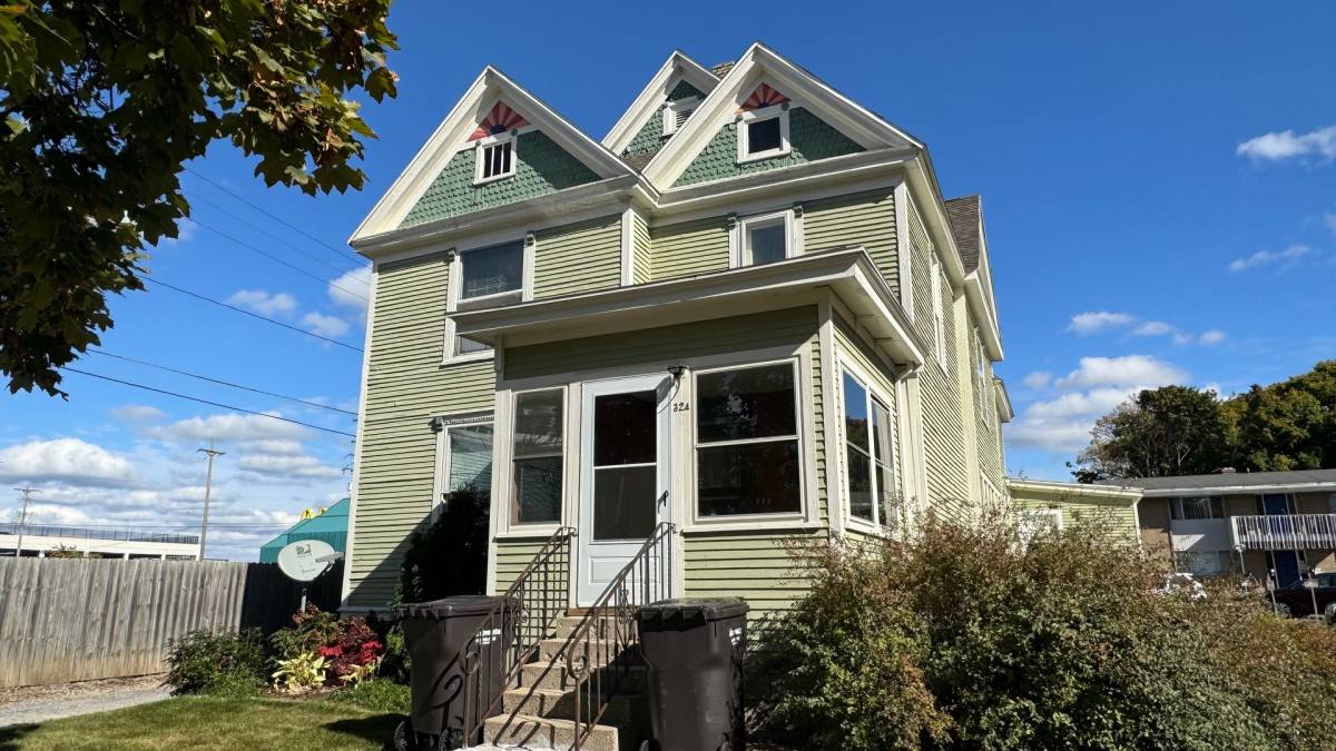 Apartment for rent at 324 Prospect NE, Grand Rapids, MI 49503