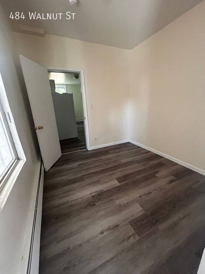 Apartment for rent at 484 Walnut St, Yonkers, NY 10701