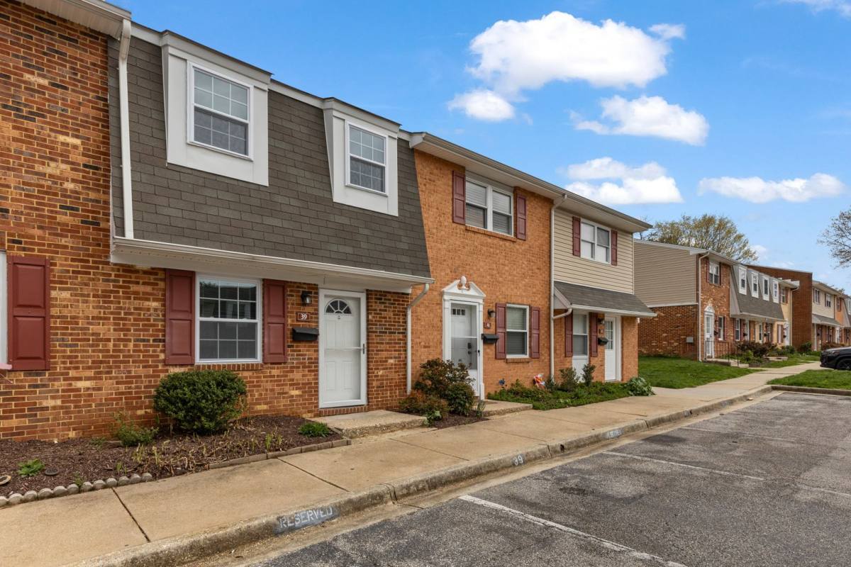 Townhouse for rent at 30 Heritage Court, Annapolis, MD 21401