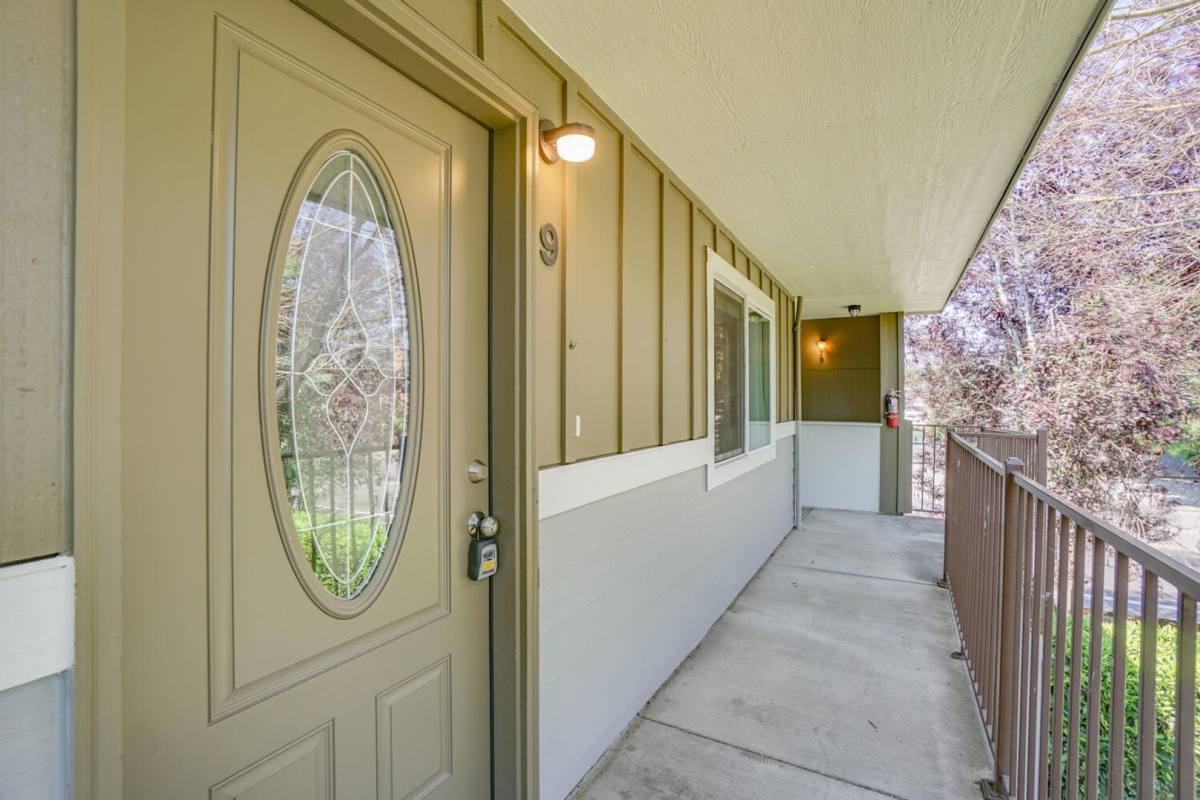 Apartment for rent at 984 NW Circle Blvd, Corvallis, OR 97330