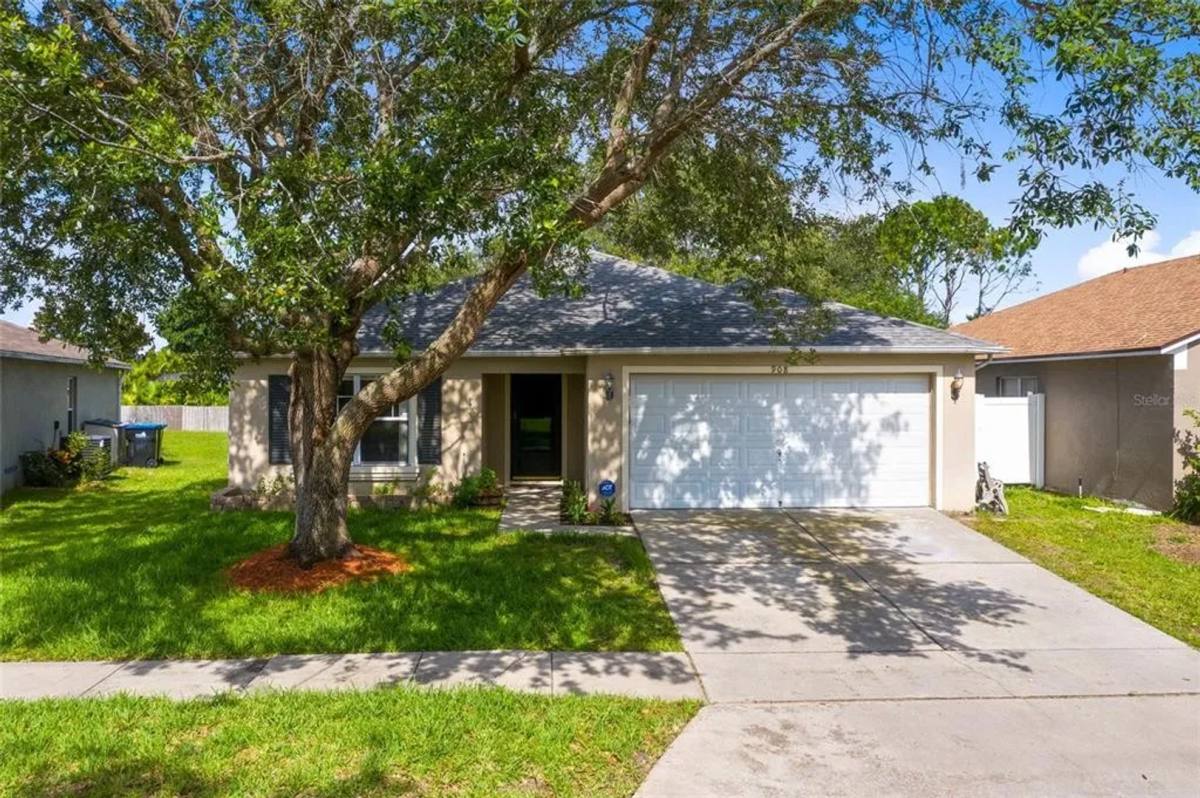 House for rent at 908 Seneca Falls Dr, Orlando, FL 32828
