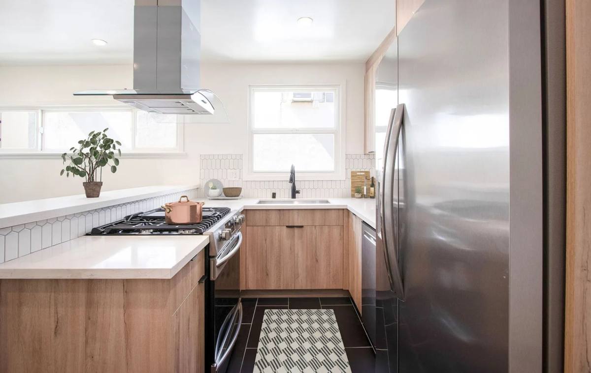 Apartment for rent at 1226 N Laurel Ave, Los Angeles, CA 90046