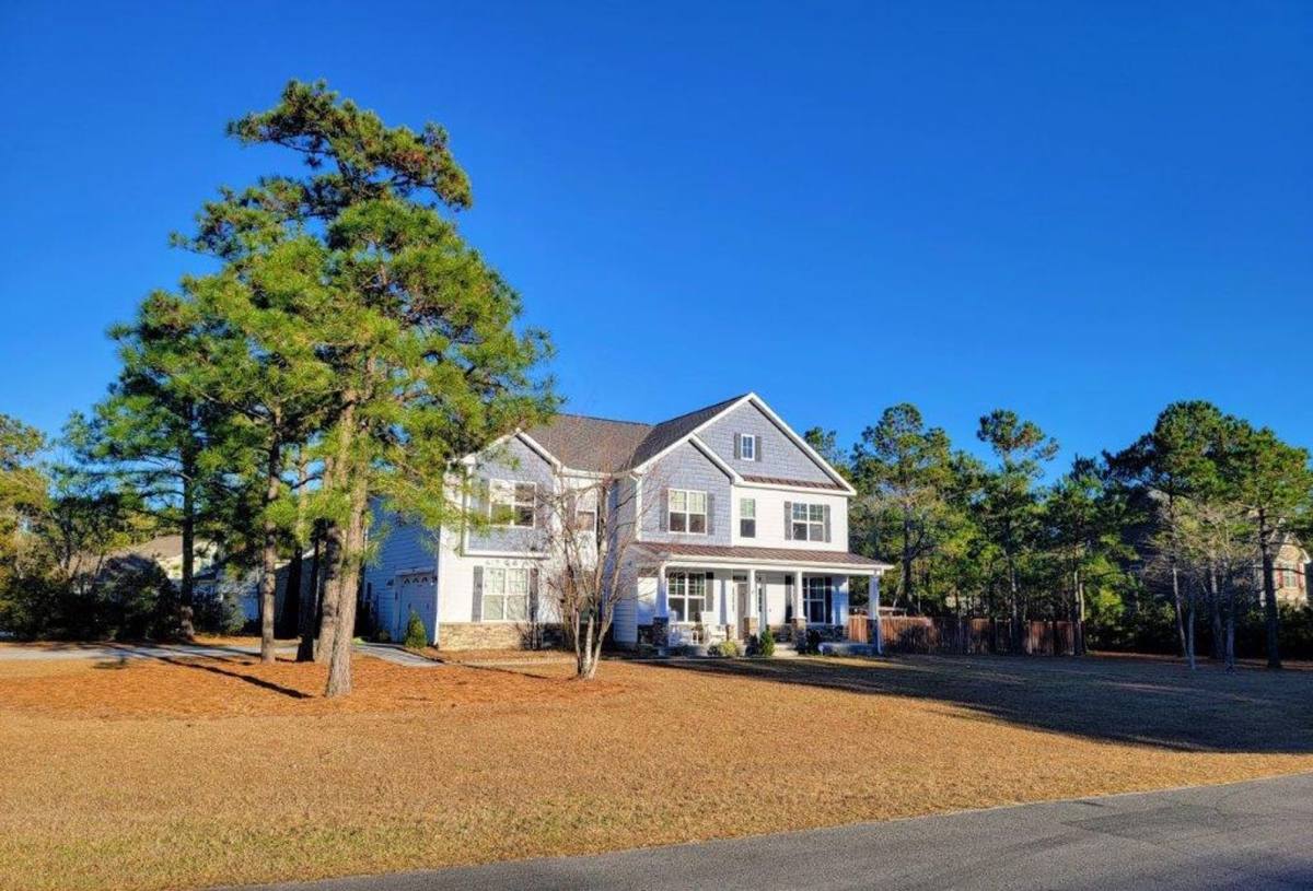 House for rent at 304 E Dolphin View, Sneads Ferry, NC 28460