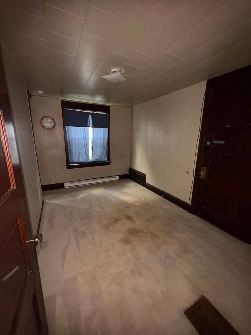 Apartment for rent at 314 E Locust, Bloomington, IL 61701