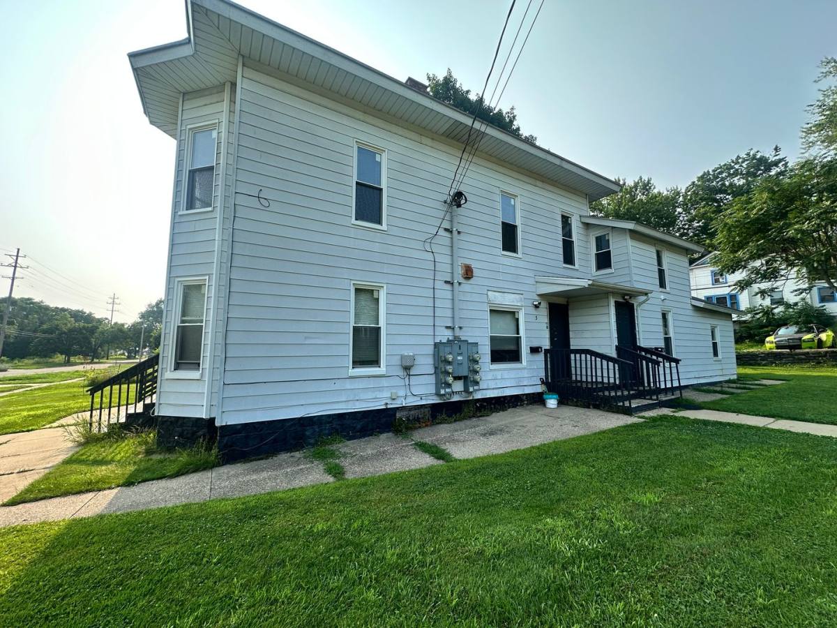 Apartment for rent at 73 - 75 W Fountain St, Battle Creek, MI 49037