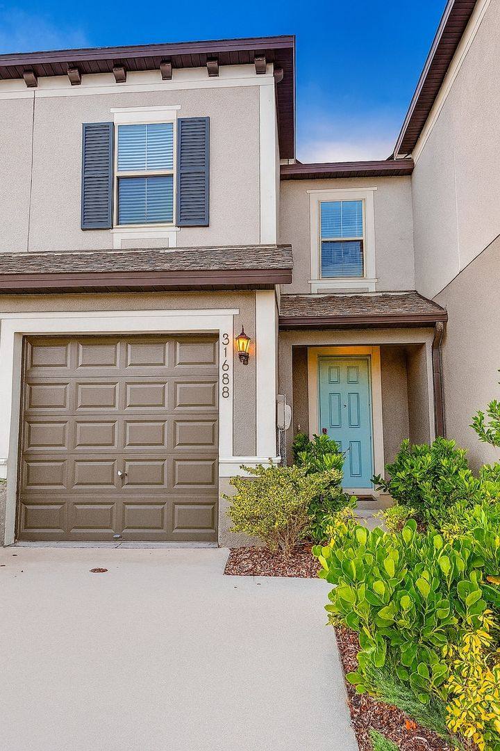 Townhouse for rent at 31688 Blue Passing Loop, Wesley Chapel, FL 33545