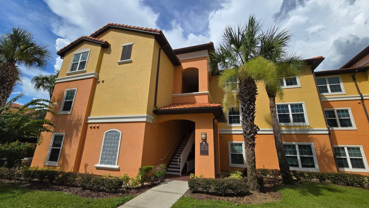 Apartment for rent at 5447 Vineland Rd, Orlando, FL 32811