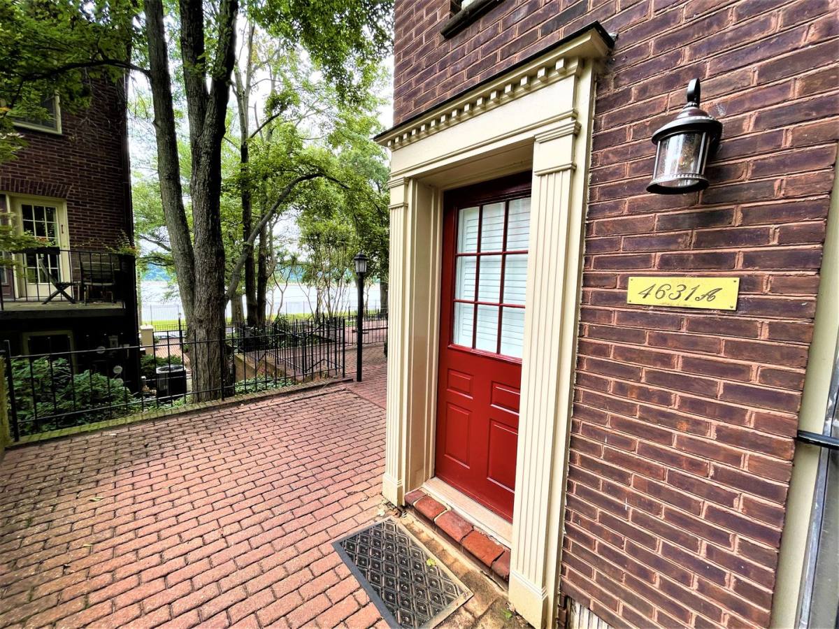 House for rent at 4631 Macarthur Blvd, Washington, DC 20007