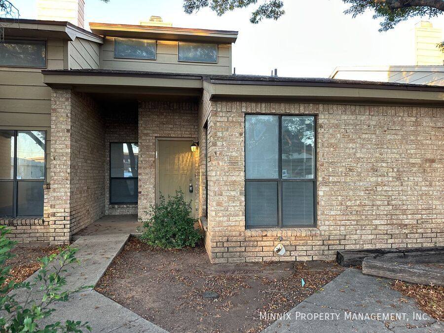 Townhouse for rent at 4116 18th St Lo #B, Lubbock, TX 79416
