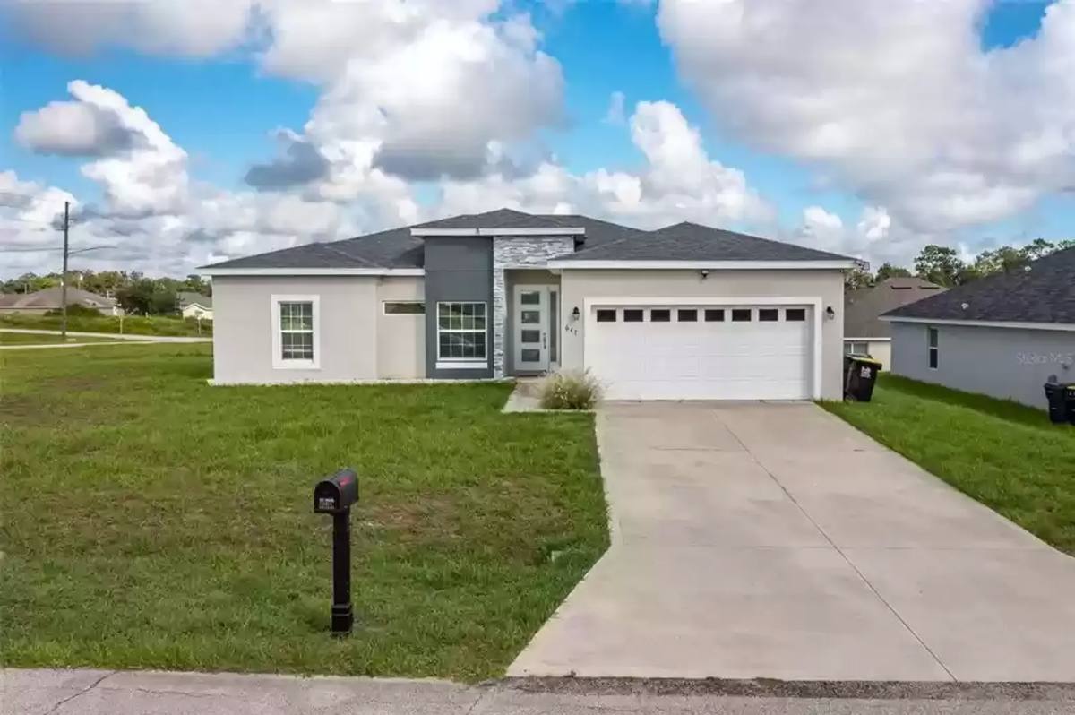 House for rent at 647 Desmoines Court, Kissimmee, FL 34759