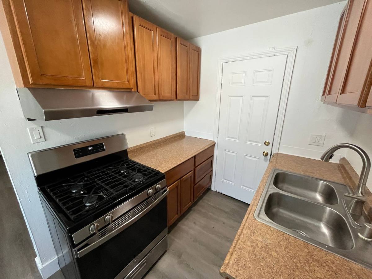 Apartment for rent at 656 Douglas Ave, Oakland, CA 94603