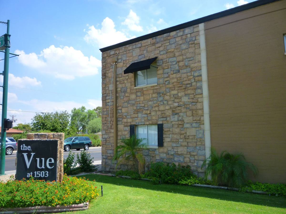 Townhouse for rent at 1503 W Missouri Ave, Phoenix, AZ 85015