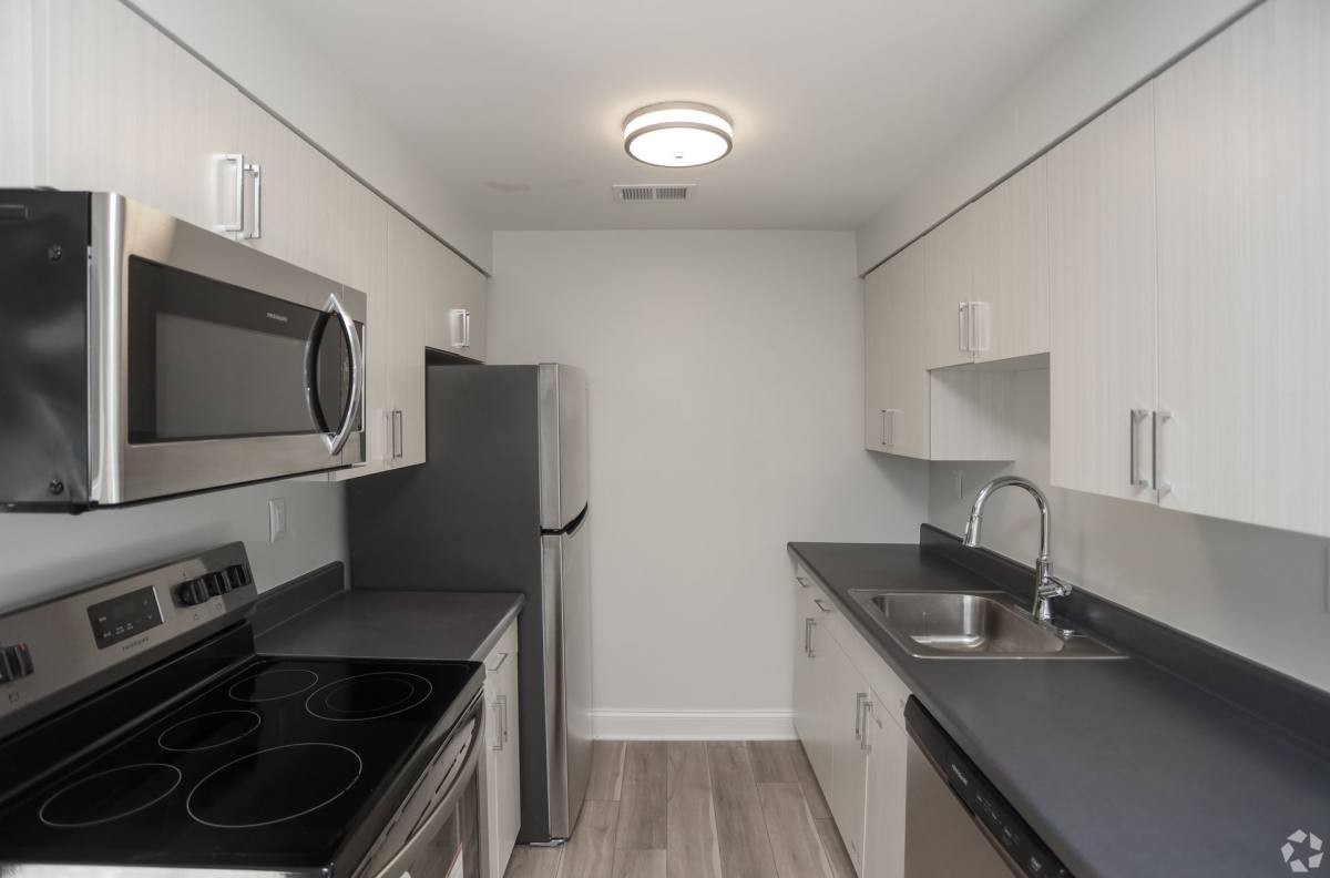 Apartment for rent at 615 W Charles St, Muncie, IN 47305