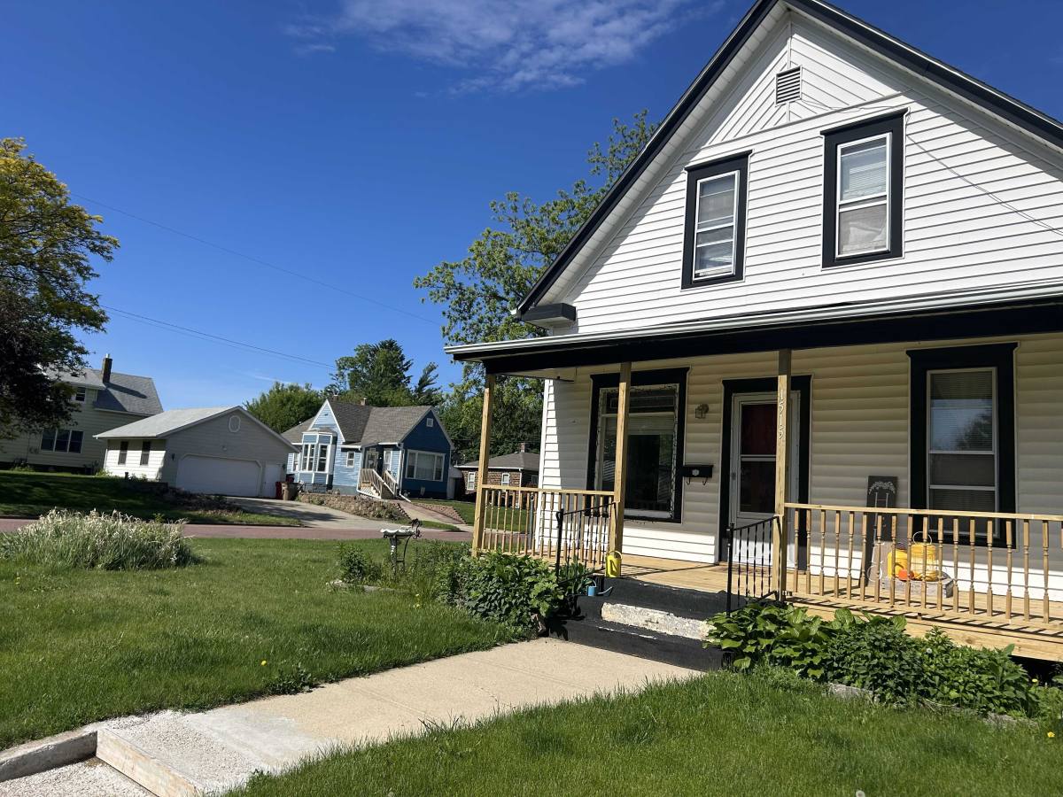 House for rent at 1515 S Duluth Ave, Sioux Falls, SD 57105
