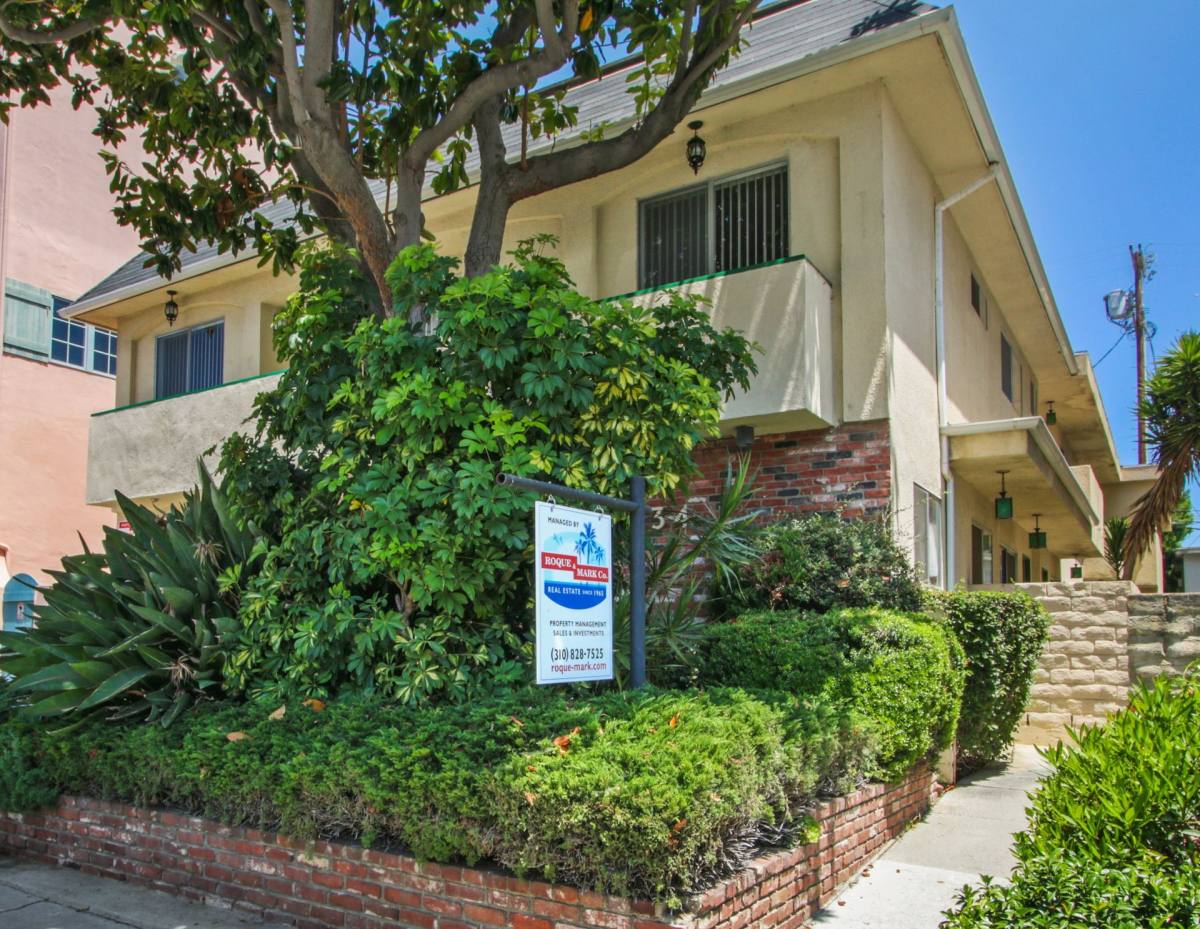 Apartment for rent at 1234 Wellesley Ave, Los Angeles, CA 90025