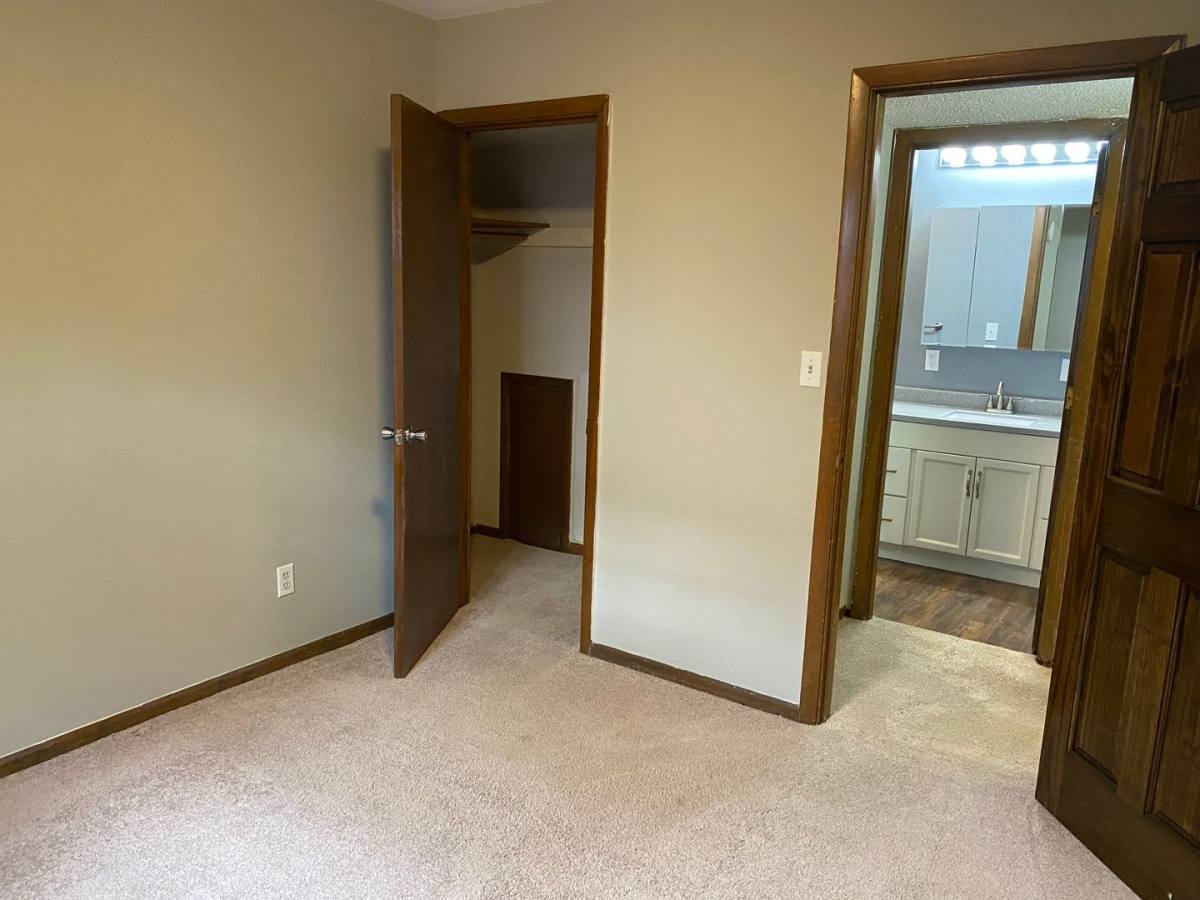 Apartment for rent at 1618 Anthony St #10, Columbia, MO 65201