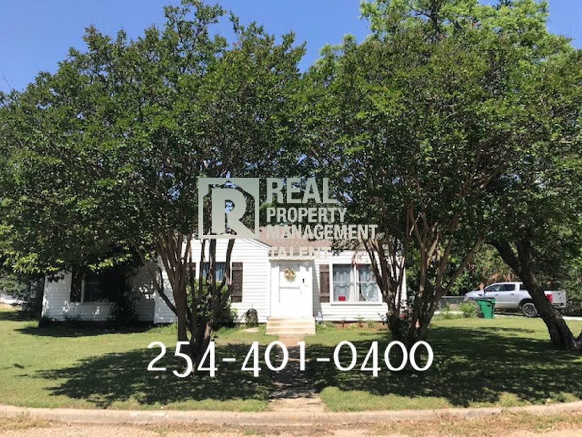 House for rent at 1201 W 11th St, McGregor, TX 76657