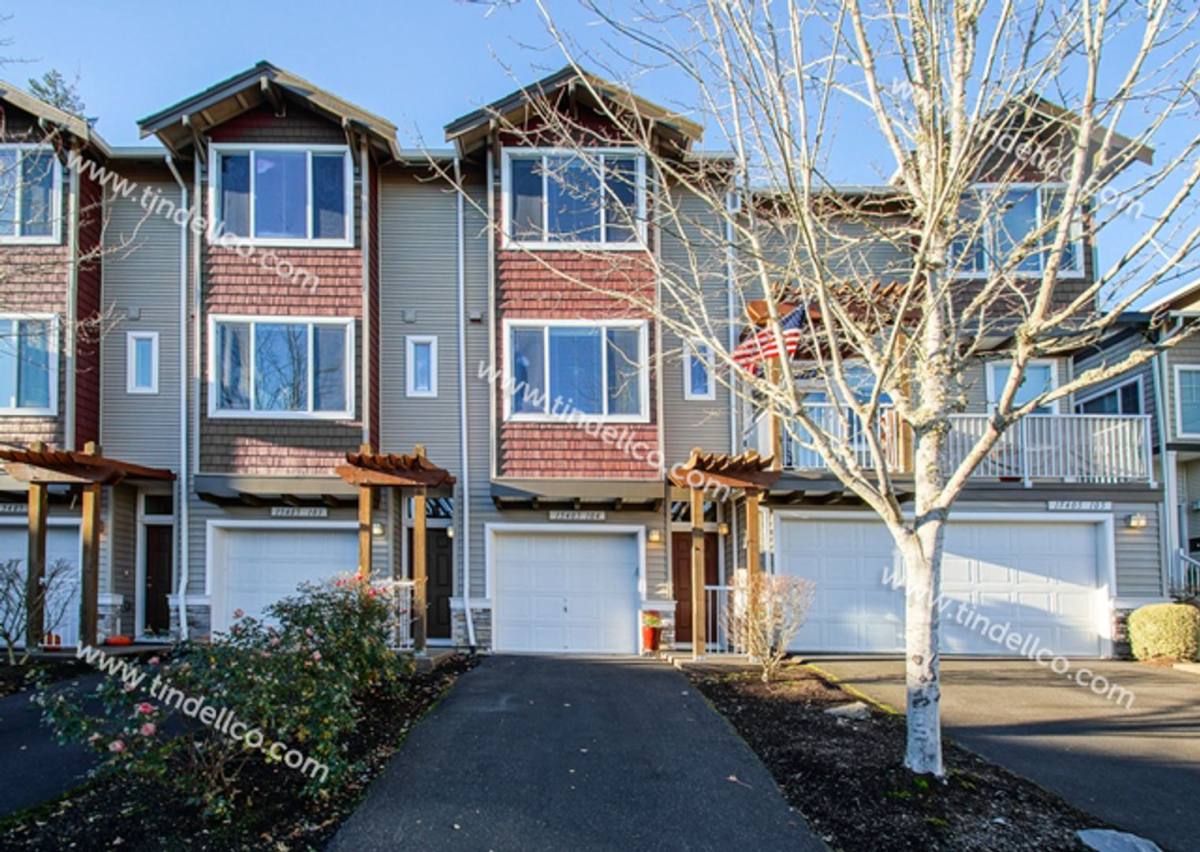 Townhouse for rent at 15405 SW Sparrow Lp, Beaverton, OR 97007