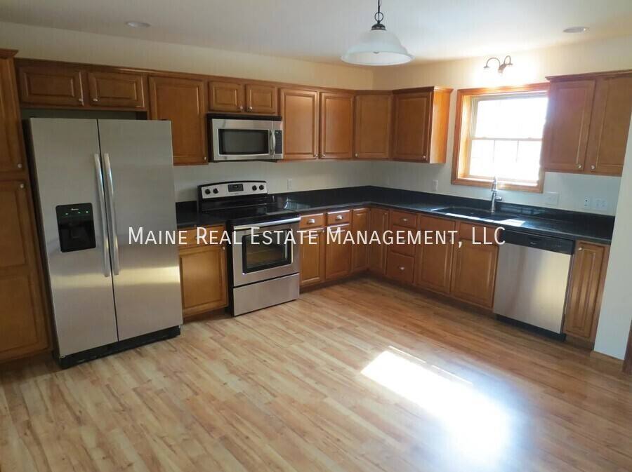 Apartment for rent at 208 Western Ave #2, Hampden, ME 04444