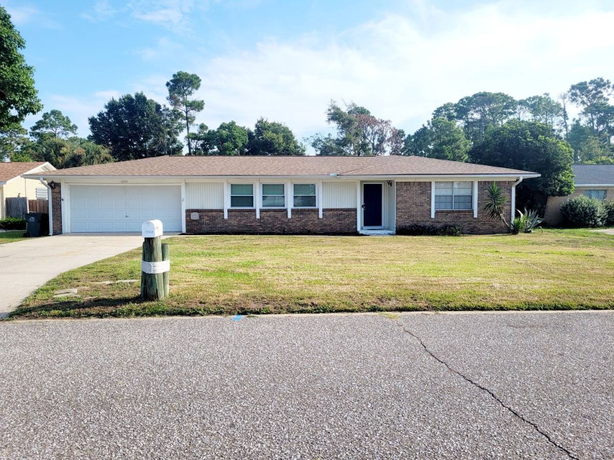 House for rent at 12020 Longwood Dr, Pensacola, FL 32507