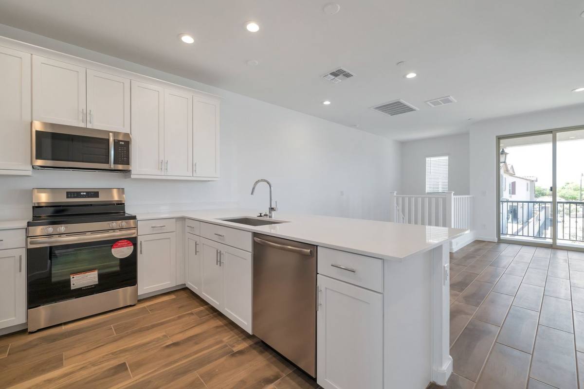 Townhouse for rent at 4017 E Amoroso Dr, Gilbert, AZ 85296