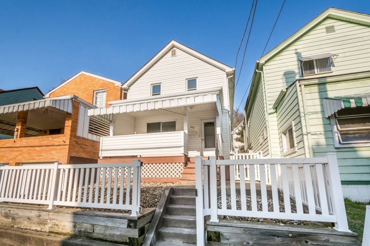 House for rent at 804 Ridge Ave, McKees Rocks, PA 15136