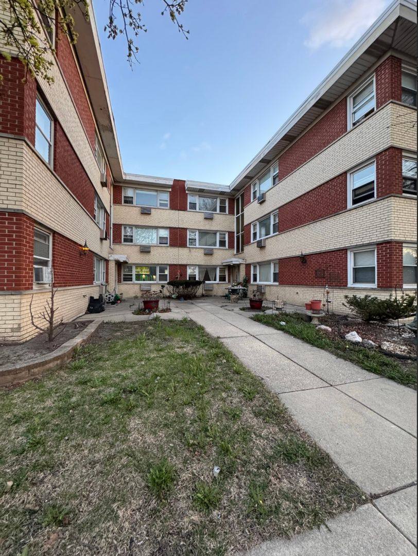 Apartment for rent at 8107 Grand Ave, River Grove, IL 60171