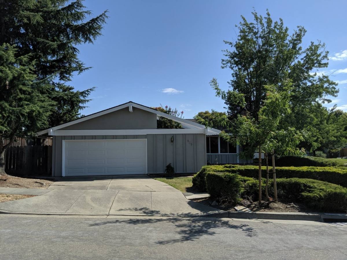 House for rent at 909 Crellin Rd, Pleasanton, CA 94566