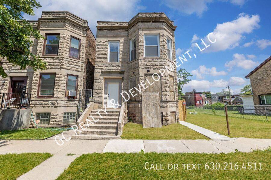 Apartment for rent at 6433 S Vernon Ave #2, Chicago, IL 60637