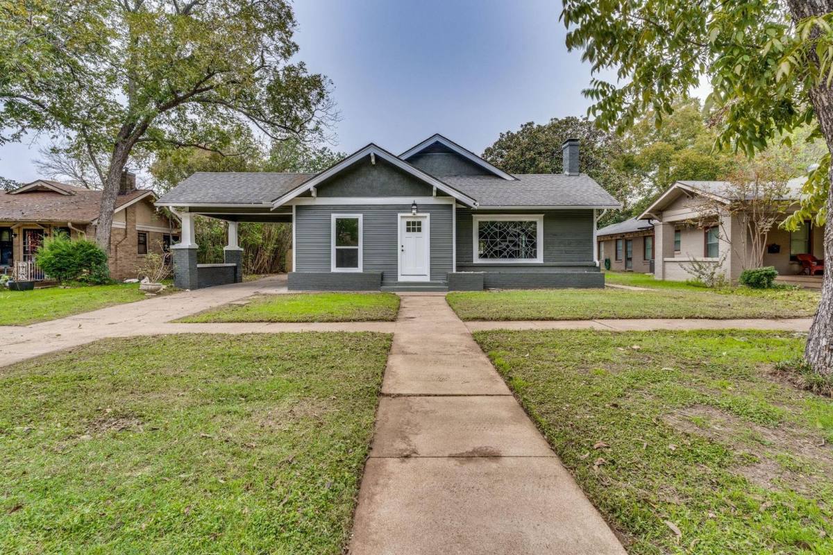 House for rent at 206 Bellevue, Cleburne, TX 76033