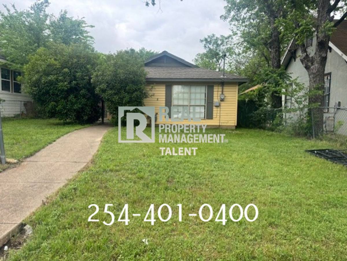 House for rent at 928 N 11th St, Waco, TX 76707