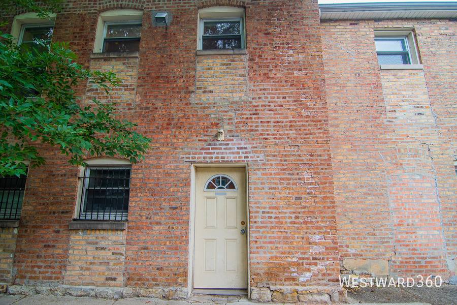 Apartment for rent at 1756 W Crystal #1R, Chicago, IL 60622