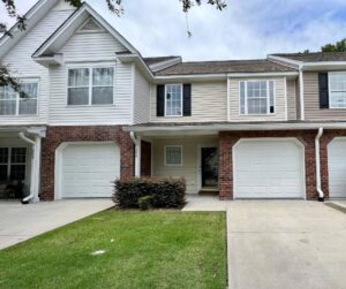 Townhouse for rent at 208 Darcy Ave, Goose Creek, SC 29445