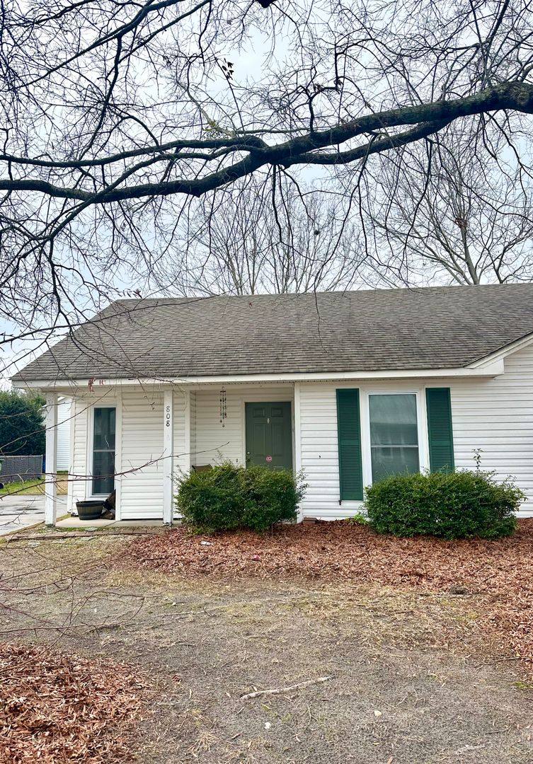 House for rent at 808 Varsity Dr, Wilmington, NC 28403