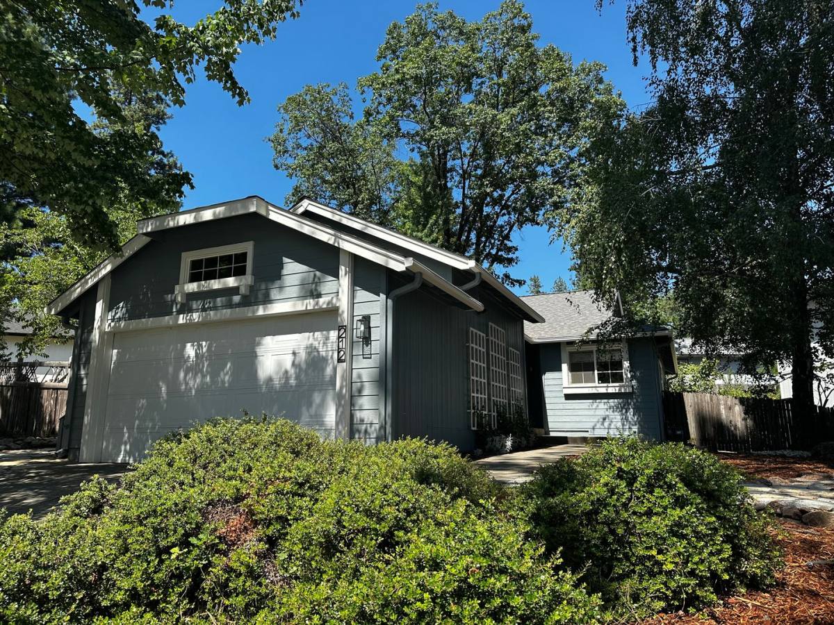 House for rent at 212 Fairmont Dr, Grass Valley, CA 95945
