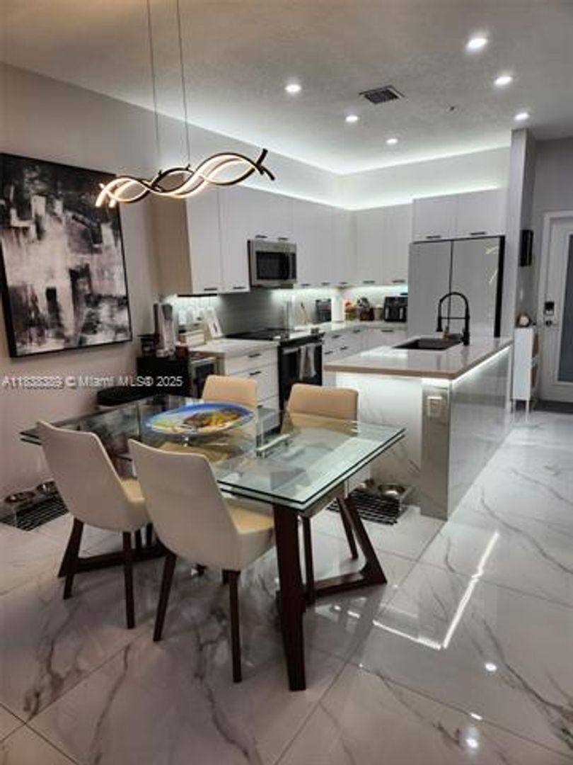 Apartment for rent at 8363 NW 41st St, Miami, FL 33166