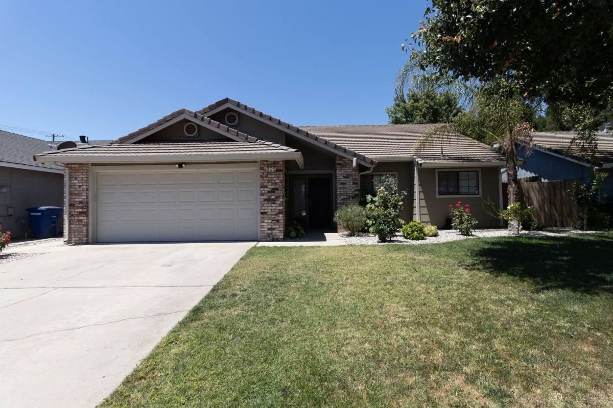 House for rent at 805 N Rosemore Ave, Modesto, CA 95358