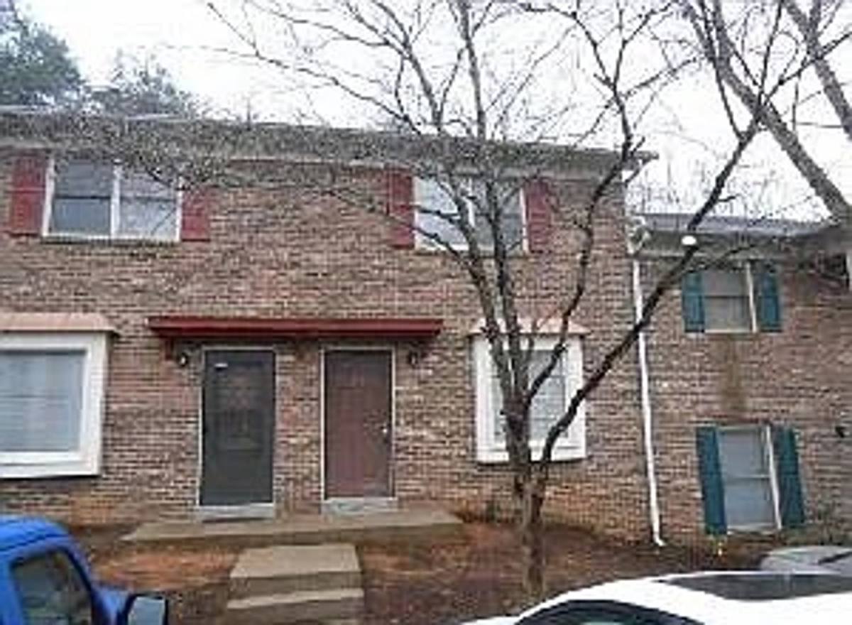 Townhouse for rent at 218 Royal Forest Court, Winston Salem, NC 27104