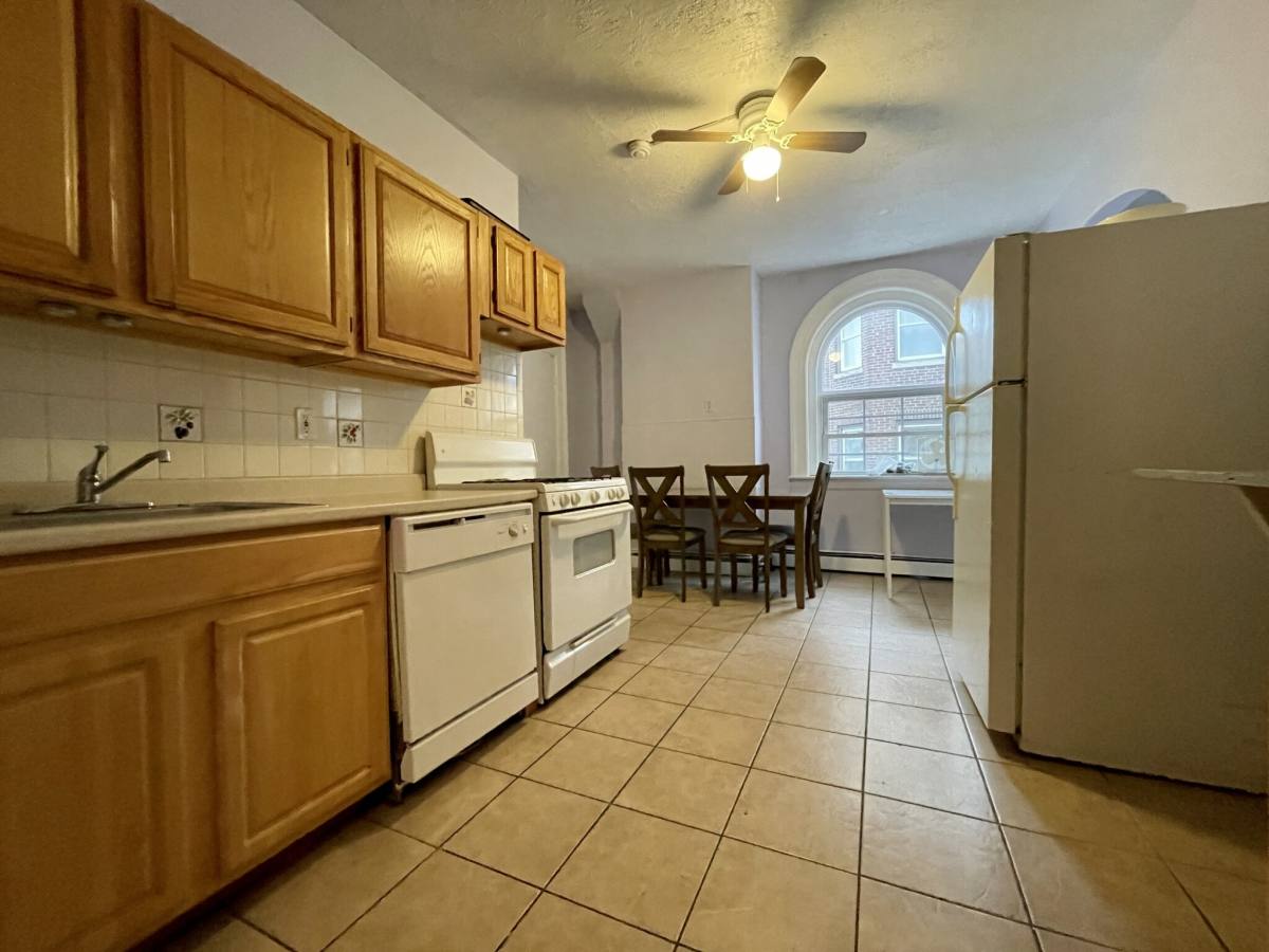 Apartment for rent at 186 Naples Rd, Brookline, MA 02446