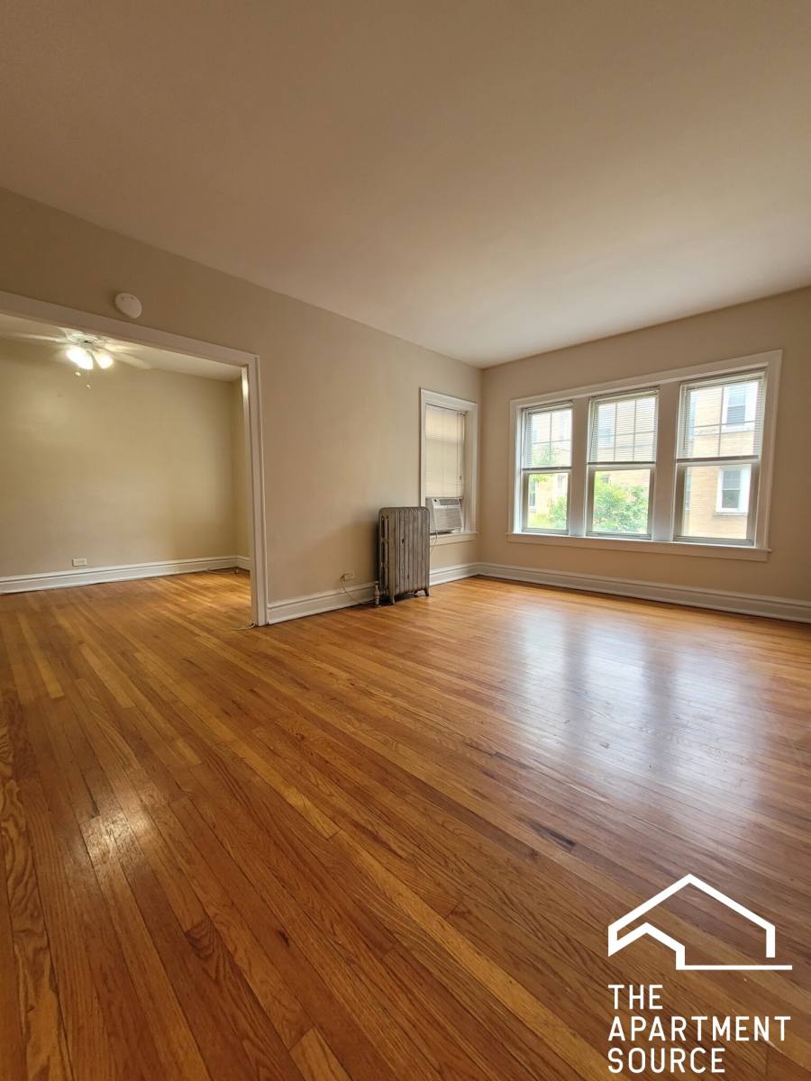 Apartment for rent at 916 Reba #1N, Evanston, IL 60202
