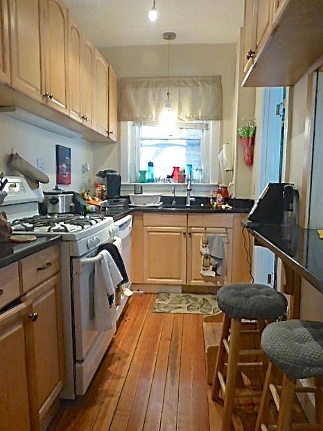 Apartment for rent at 174 Winthrop Rd #2, Brookline, MA 02445